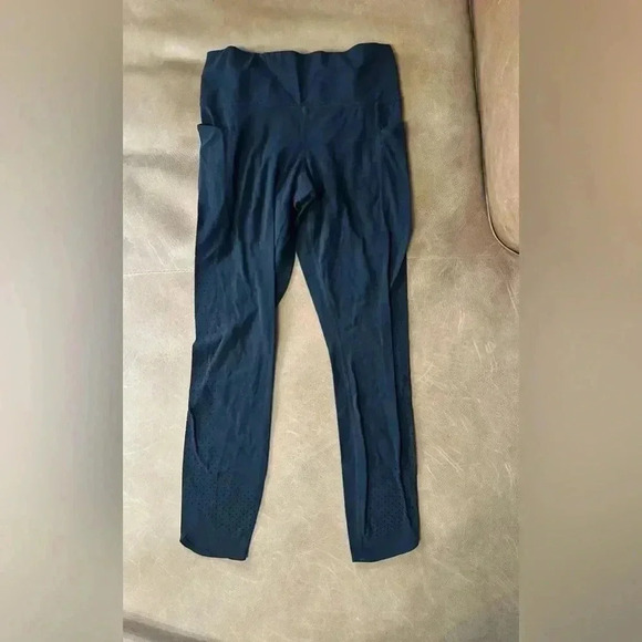 Athleta Black Leggings With Pockets Perforated Bottom Women’s Size Small - Picture 1 of 10